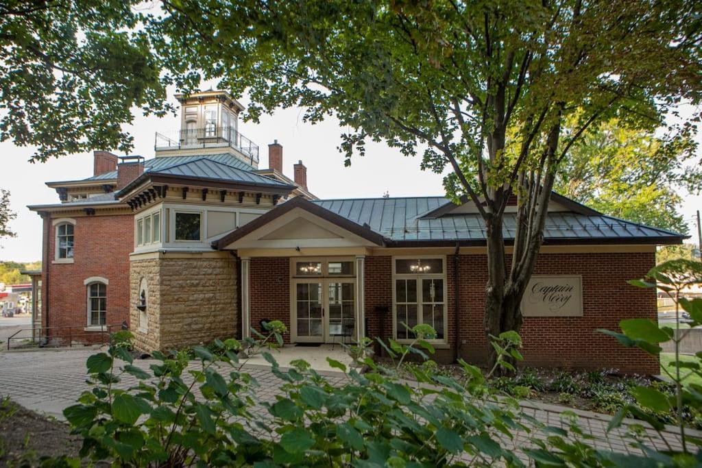 Merry Mansion East Dubuque Zewnętrze zdjęcie